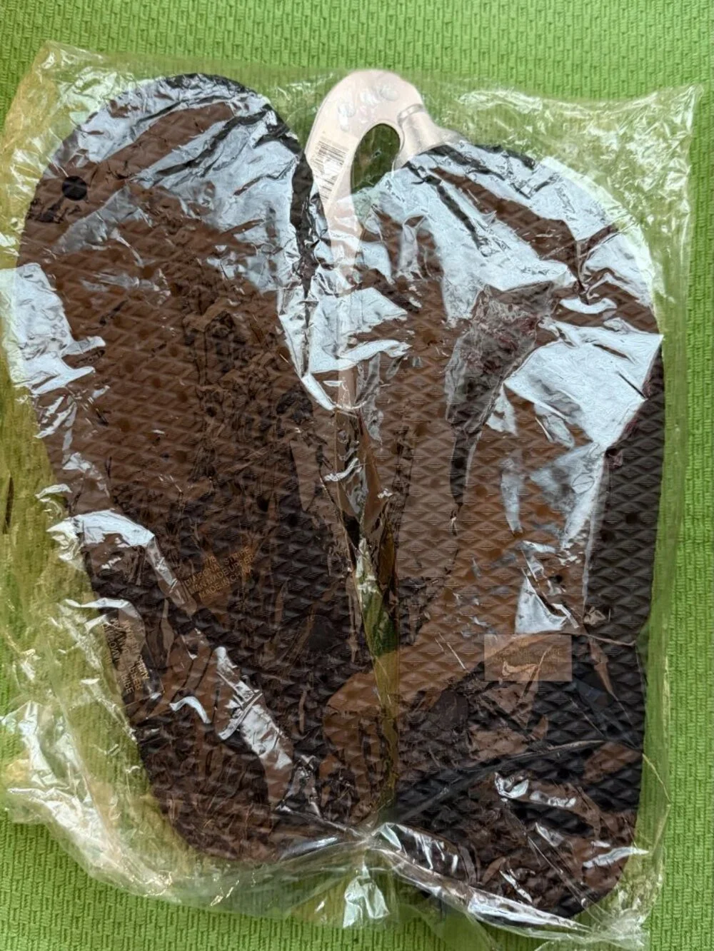 NWT Mens Water Flip Flops Size 7-8 - Green Camouflage with Black Strap